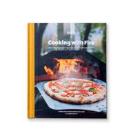 Ooni Cooking With Fire, kokebok Oppskrifter og historier fra Ooni