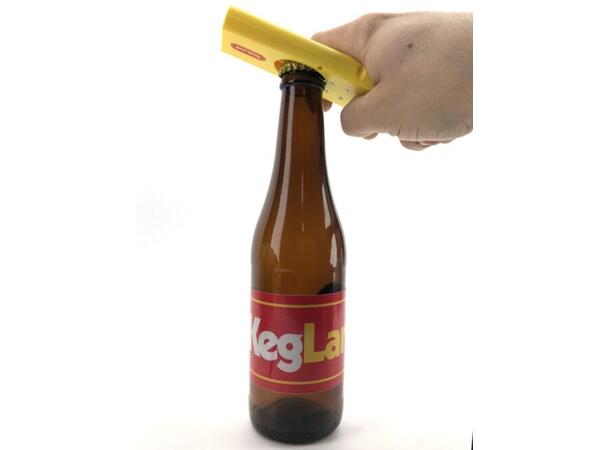 Bottle cap shooting gun