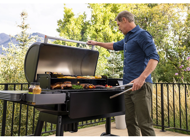 Traeger Ironwood XL Smoker